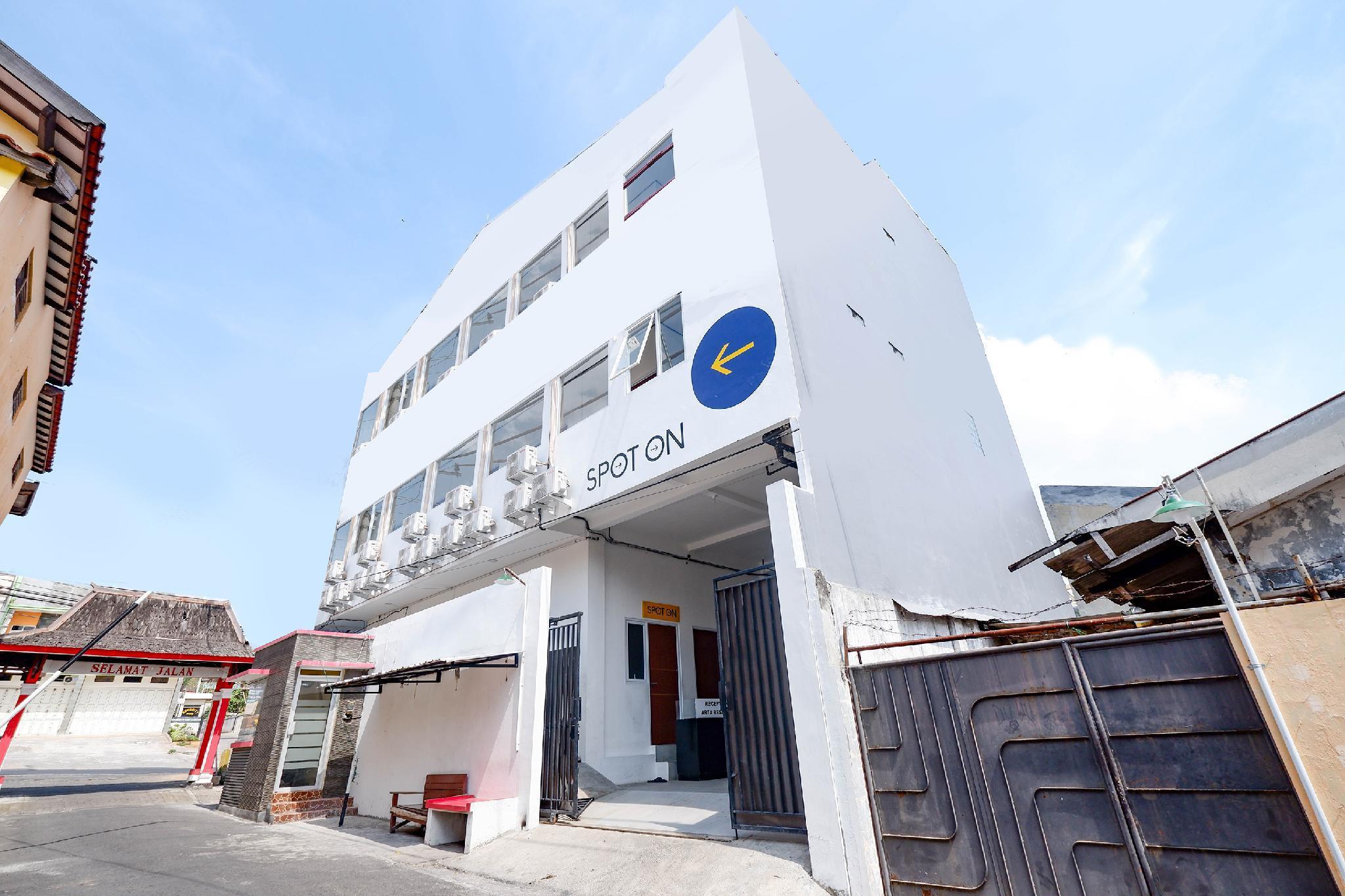 Spot On 2026 Arta Residence Semarang Eksteriør billede