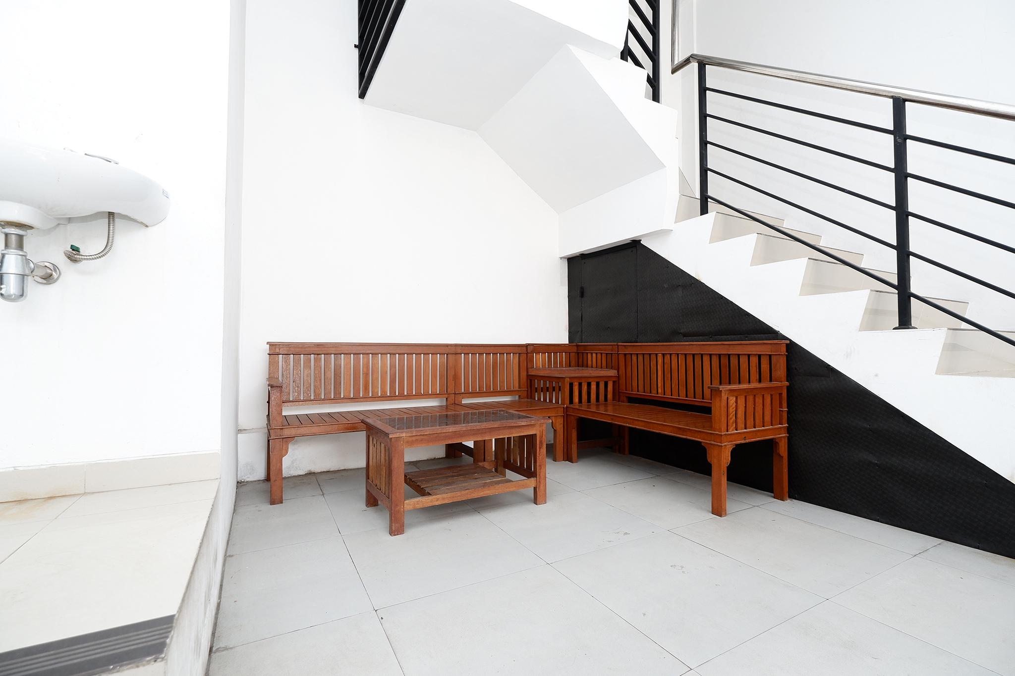 Spot On 2026 Arta Residence Semarang Eksteriør billede